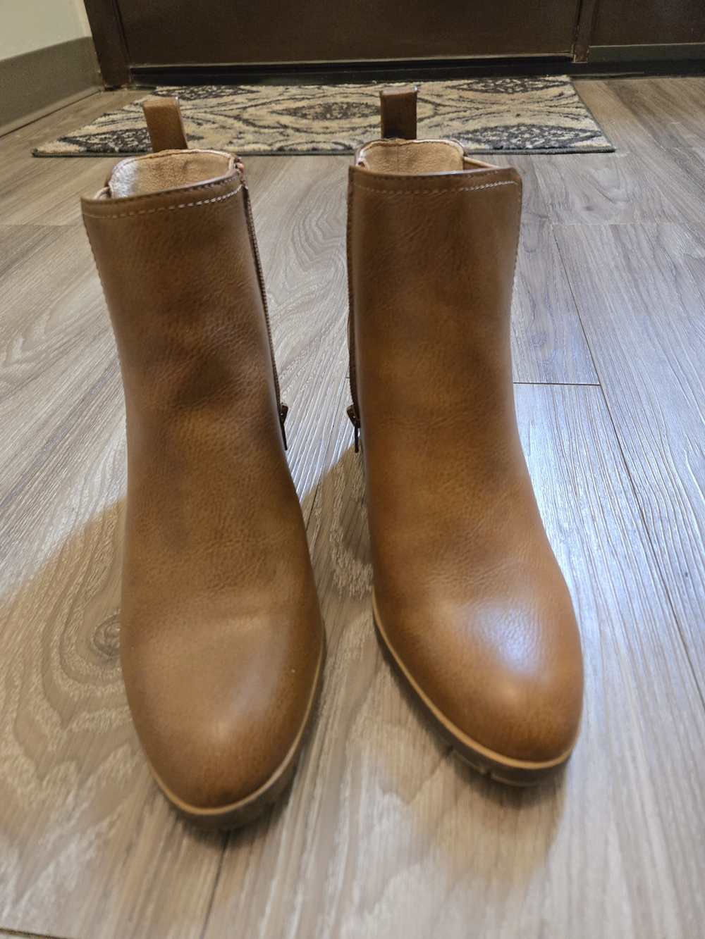 Lifestride Mesa Classic Tan Chelsea Bootie - Picture 5 of 6
